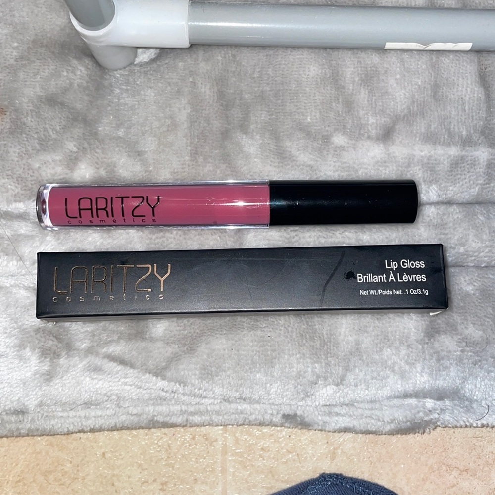 New laritzy lipgloss